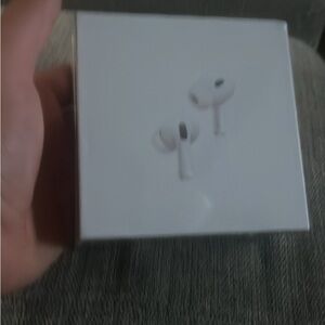 Apple White Charging Case